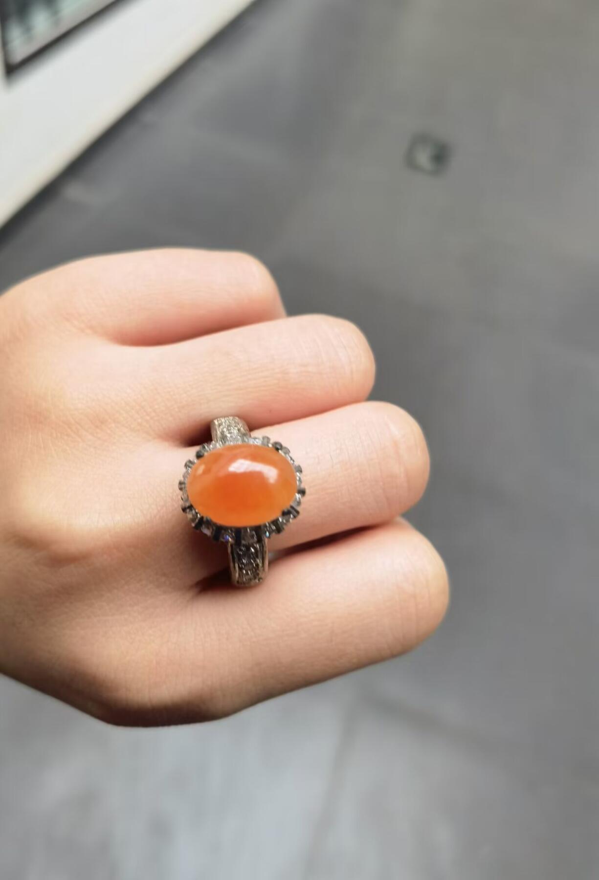 天然A货黄翡女戒，镶嵌可忽略不计，裸石10*12，干净清爽冰透水润。可代镶嵌！