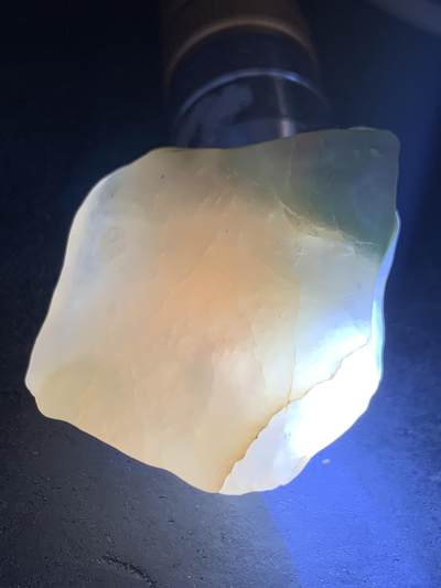 放福利！精美天然戈壁冰皮白绿双色糖心冰裂纹玛瑙原石吊坠一颗， 放福利！精美天然戈壁冰皮白绿双色糖心冰裂纹玛瑙原石吊坠一颗，