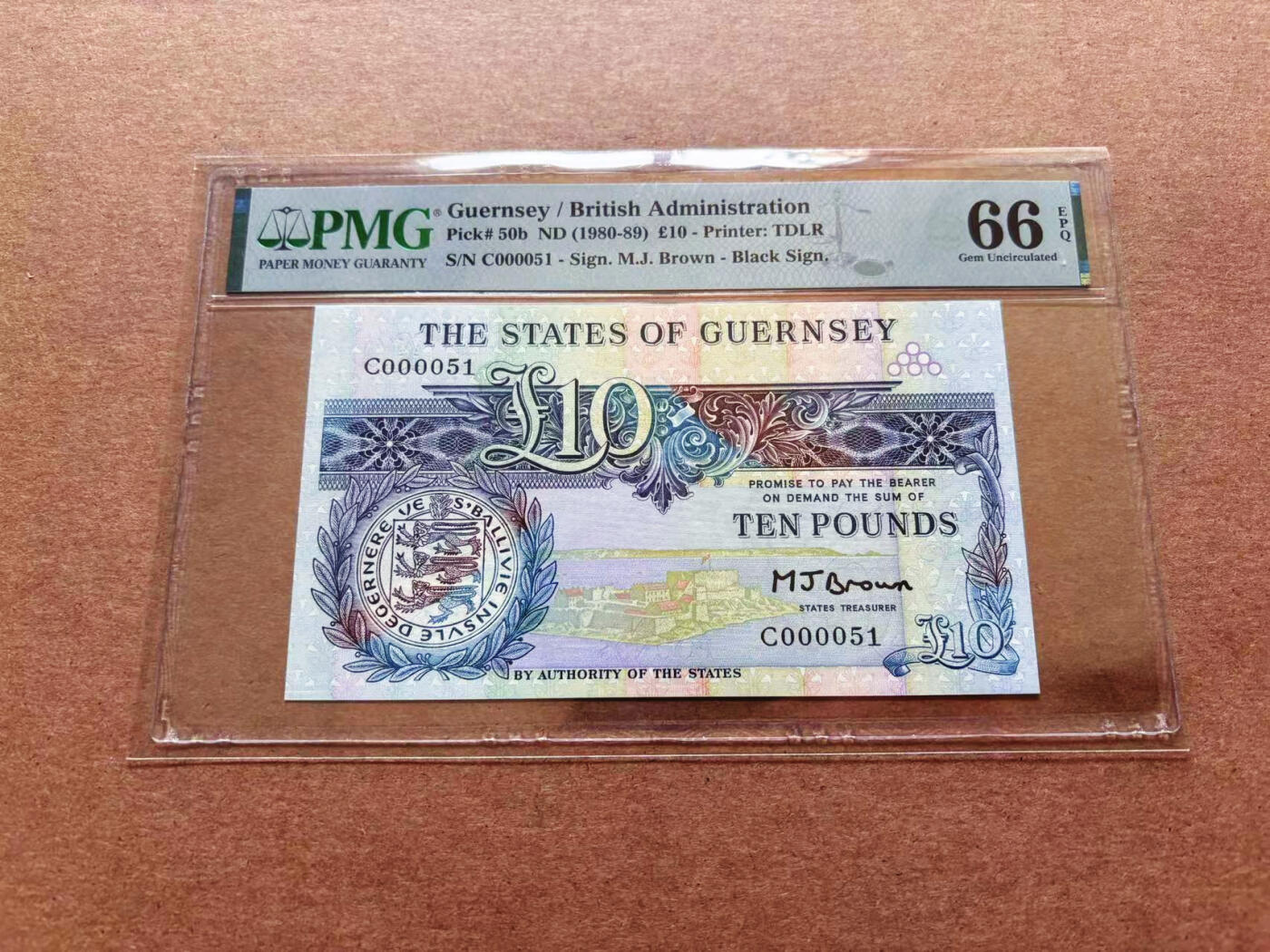 【Blue Auction】✨世界纸币精拍第551期【精】 【51小号】根西 1980-89年10镑 背面大场景 PMG66EPQ 