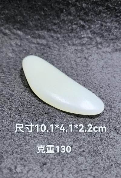 和田籽料一级白手把件 ​玉质温润细腻光滑，手感油润，表皮可见天然毛孔撞击坑，未打孔！ - 和田籽料一级白手把件 ​玉质温润细腻光滑，手感油润，表皮可见天然毛孔撞击坑，未打孔！