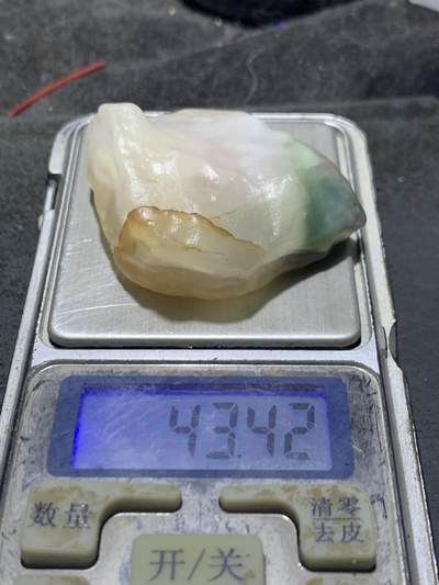 放福利！精美天然戈壁冰皮白绿双色糖心冰裂纹玛瑙原石吊坠一颗， 放福利！精美天然戈壁冰皮白绿双色糖心冰裂纹玛瑙原石吊坠一颗，