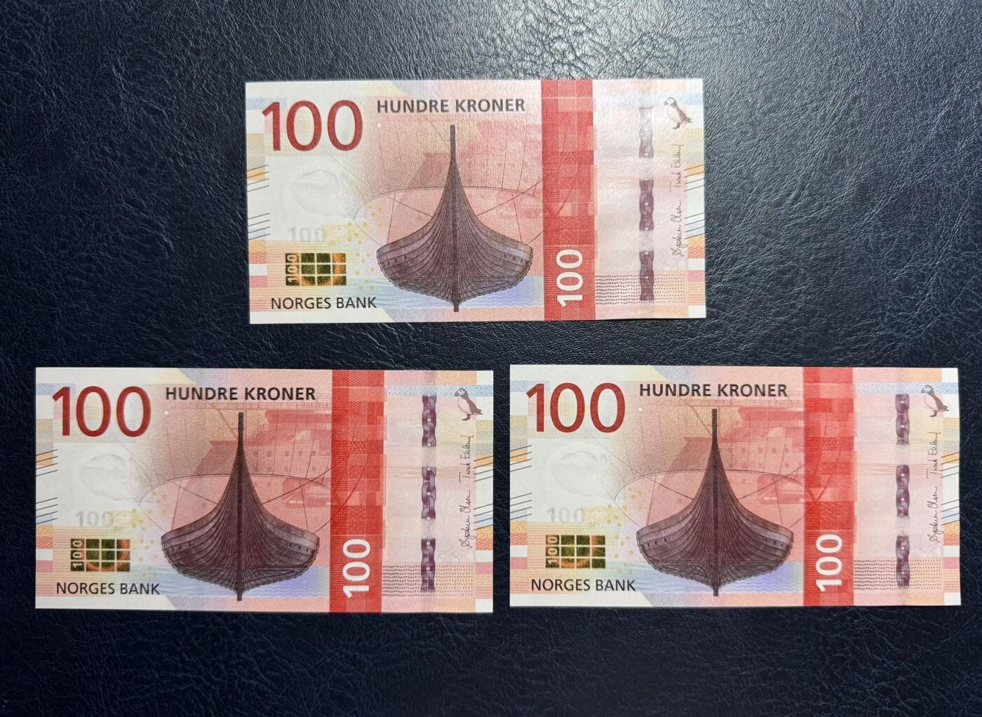 收藏联盟Quantum Auction 第379期拍卖  挪威2016年100克朗三张 品相全新UNC 维京战船