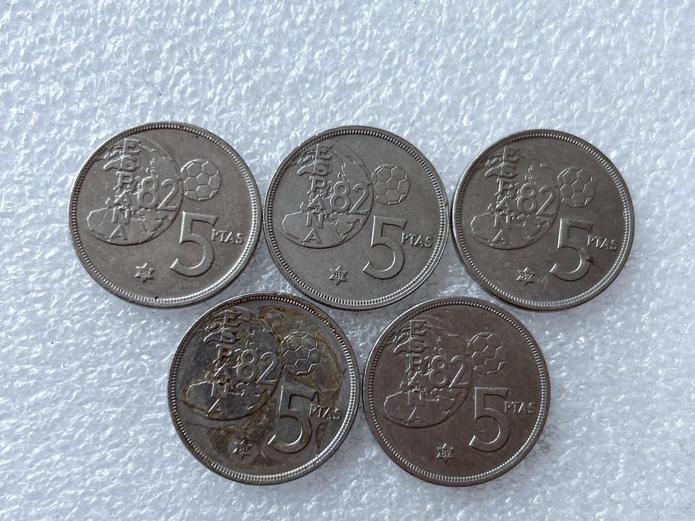 第一海外回流一元起拍收藏 散集专场 第122期 西班牙5比塞塔 世界杯足球纪念币