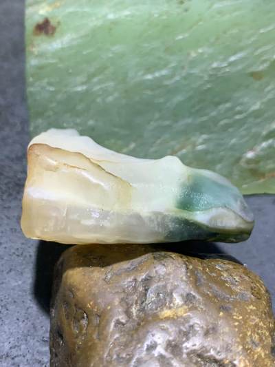 放福利！精美天然戈壁冰皮白绿双色糖心冰裂纹玛瑙原石吊坠一颗， 放福利！精美天然戈壁冰皮白绿双色糖心冰裂纹玛瑙原石吊坠一颗，