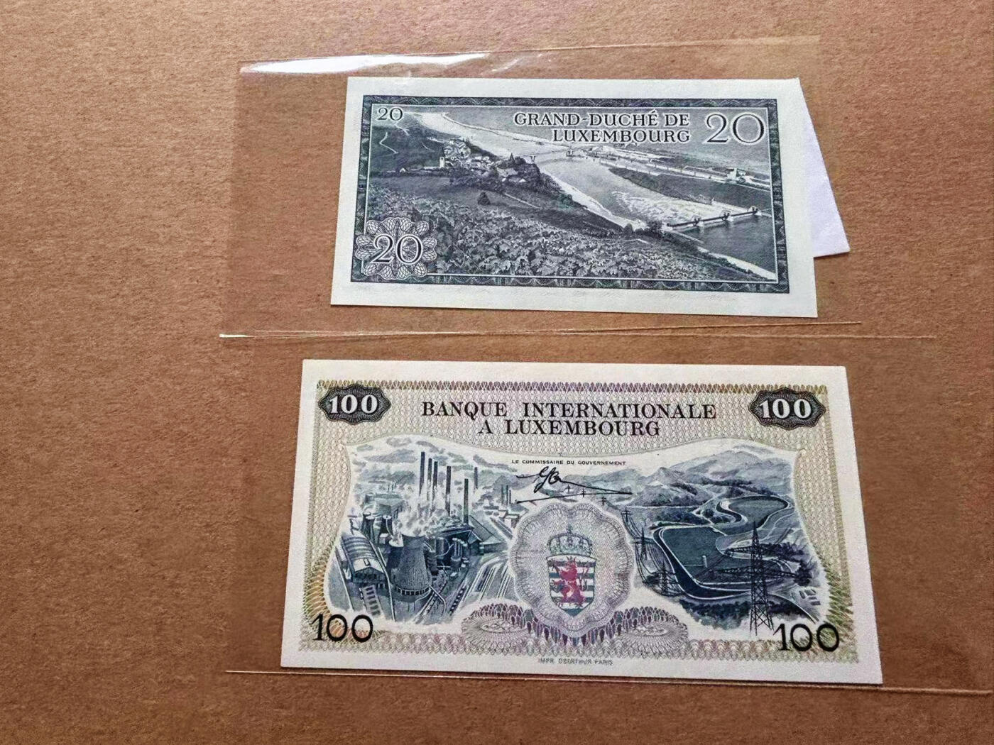 【Blue Auction】✨世界纸币精拍第551期【精】 【一组2张 含倒置号】卢森堡 1966-68年100法郎 UNC/UNC-