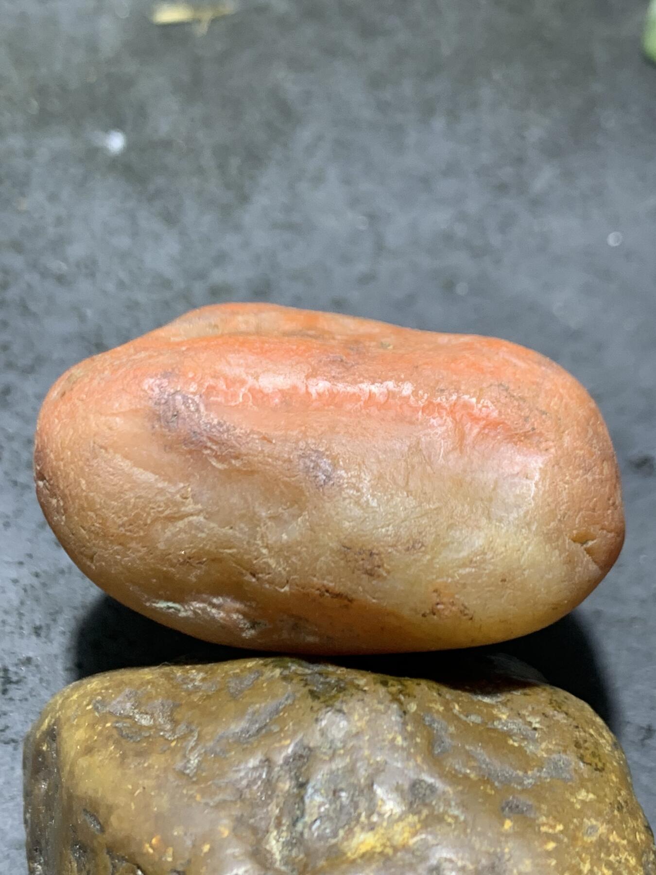 精美红白皮开窗料南红玛瑙明料原石一颗