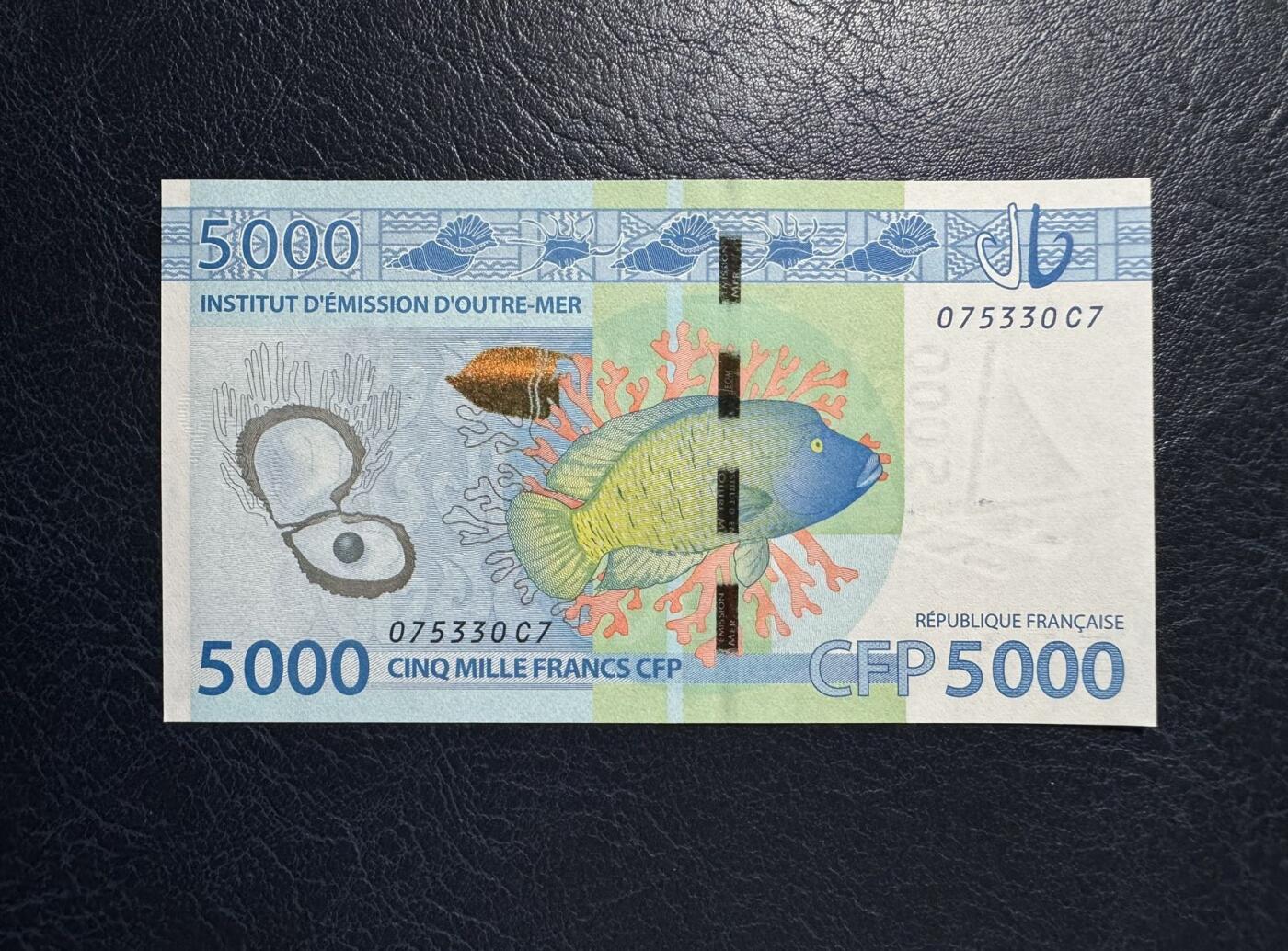 收藏联盟Quantum Auction 第380期拍卖  法属太平洋2014年5000法郎 品相全新UNC 号码无4 稀少