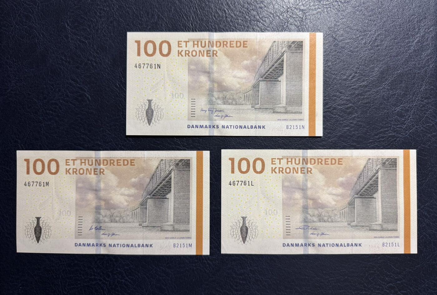 收藏联盟Quantum Auction 第380期拍卖  丹麦2015年100克朗三张 品相UNC 角有瑕疵