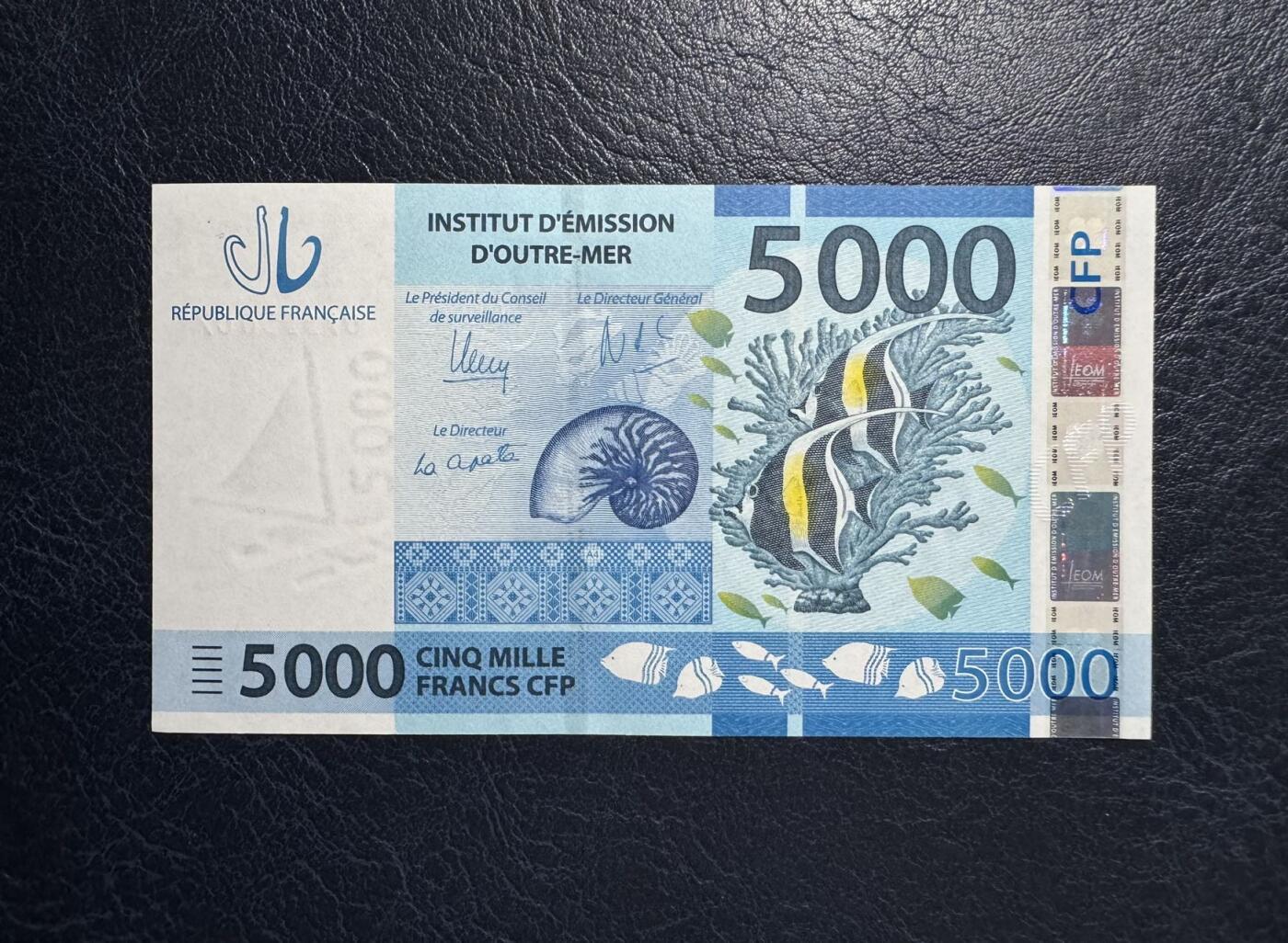 收藏联盟Quantum Auction 第380期拍卖  法属太平洋2014年5000法郎 品相全新UNC 号码无4 稀少