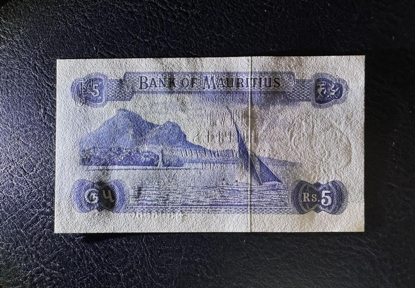 收藏联盟Quantum Auction 第380期拍卖  毛里求斯1967年5卢比 品相UNC 号码无4 戎装女王