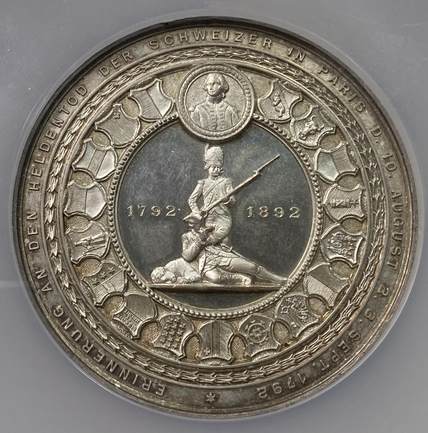 万国钱币拍卖第035期（金银流霞●万国秋季大拍） NGC MS64 1892年瑞士“悲伤的狮子”大银章 名誉品种，原味镜面，顶级品质，背后更是蕴含了一段令人可歌可泣的历史，价值飞涨品种，一枚NGC63分今年三月在HA以5040美金成交供参考。