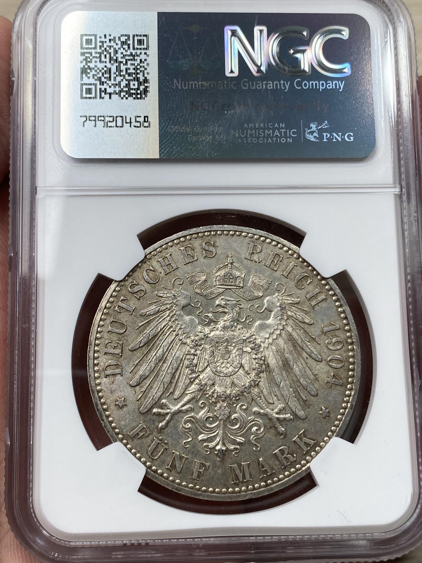 万国钱币拍卖第035期（金银流霞●万国秋季大拍） NGC MS63 1904年德国黑森-达姆施塔特400周年纪念流通5马克 小邦品种 原味转光