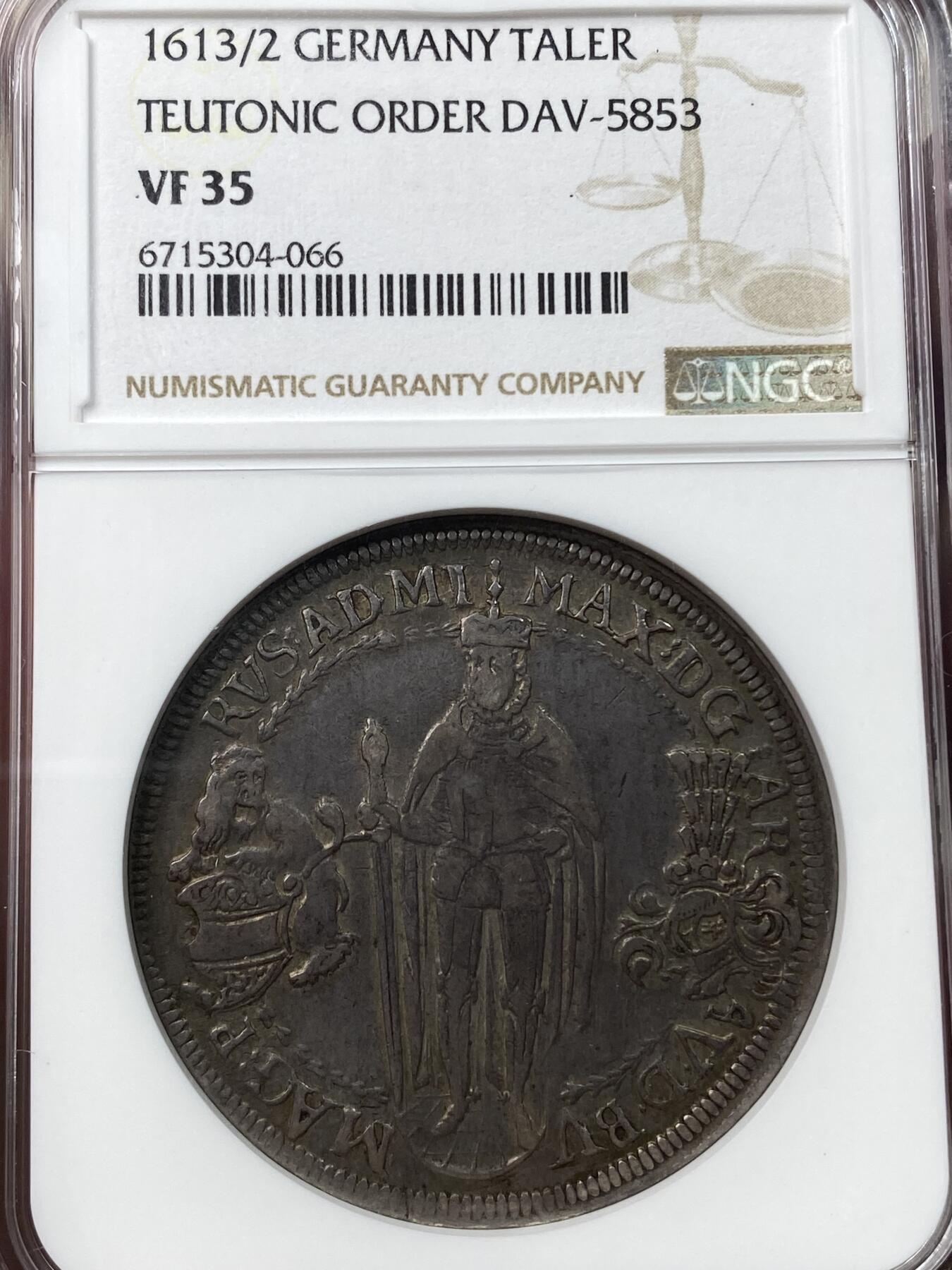 万国钱币拍卖第035期（金银流霞●万国秋季大拍） NGC VF35 1613/2年德国条顿骑士团大泰勒银币 名誉品种，仅一年发行，骑字更加难得，原味美品传世包浆。