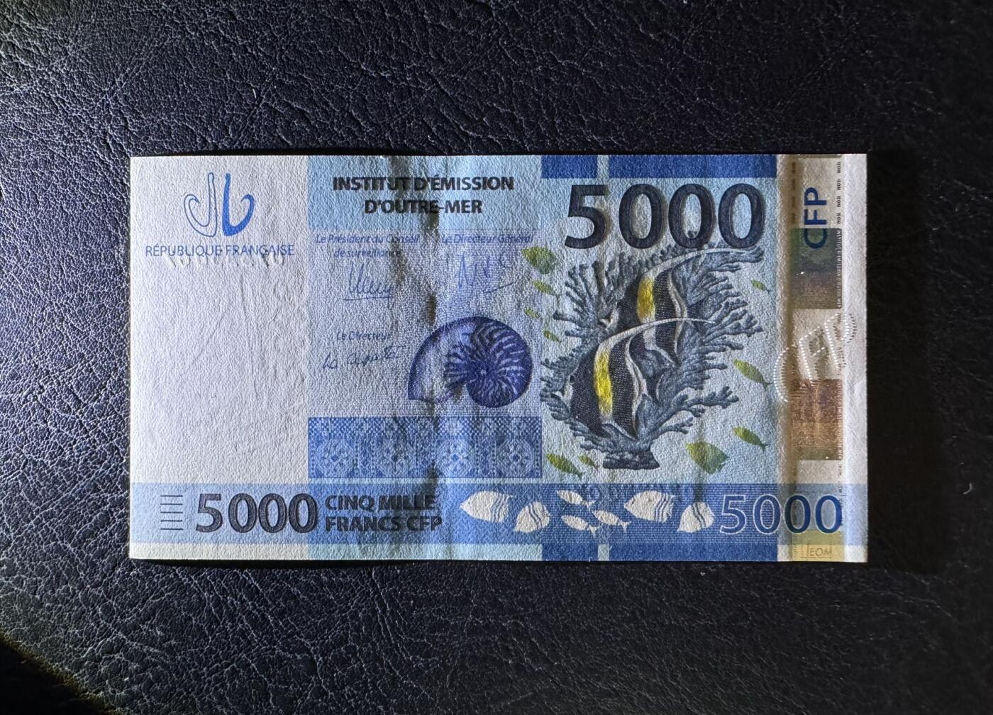 收藏联盟Quantum Auction 第380期拍卖  法属太平洋2014年5000法郎 品相全新UNC 号码无4 稀少