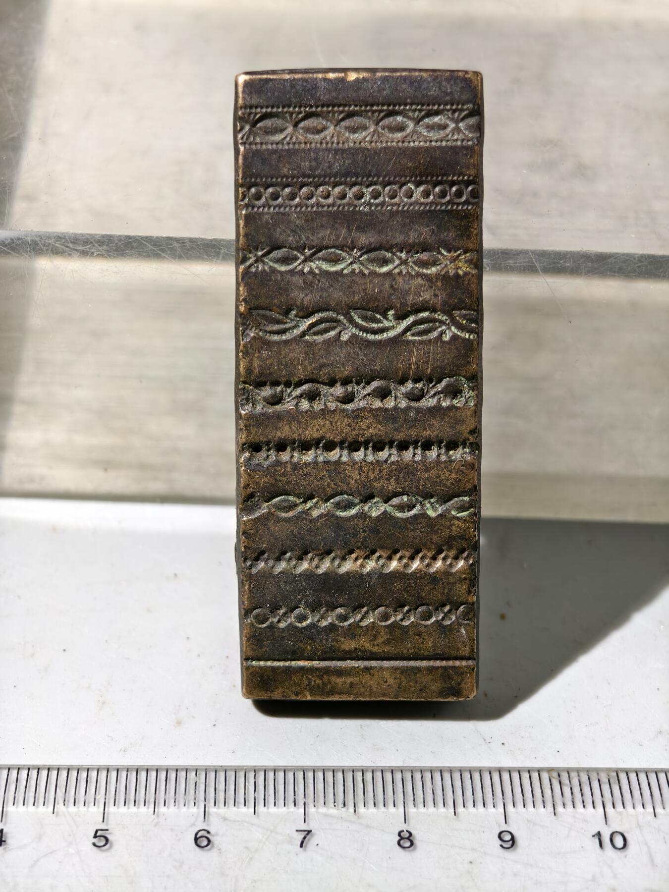 九期新疆小崔一丝路币杂件工艺品徽章拍卖 少数民族地区金银饰品打制铜模具