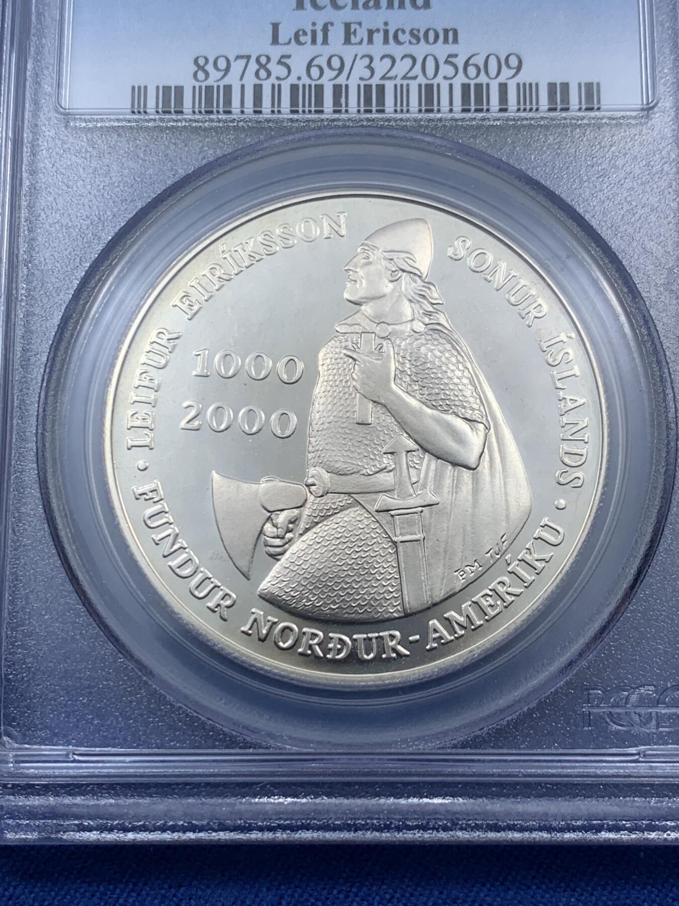 《竞宝斋》第313场 周日，周一 2场连拍 （全场包邮） PCGS PR69DC 冰岛2000年北美发现者1000克朗大银币 支撑架小磕币完好