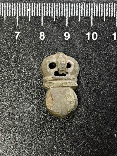 九期新疆小崔一丝路币杂件工艺品徽章拍卖 - 人脸老铜饰