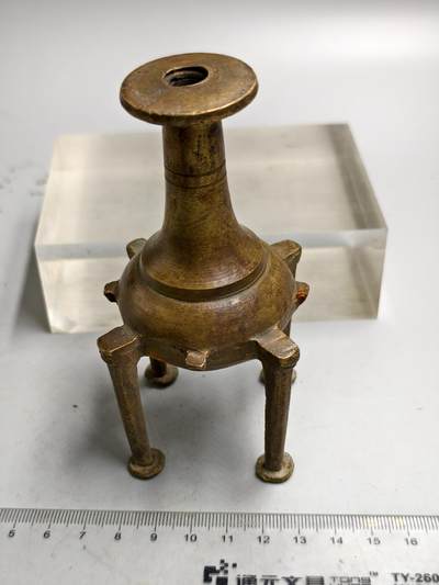 九期新疆小崔一丝路币杂件工艺品徽章拍卖 - 铜香插