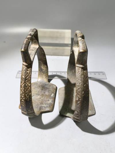 九期新疆小崔一丝路币杂件工艺品徽章拍卖 - 少数民族地区铜器