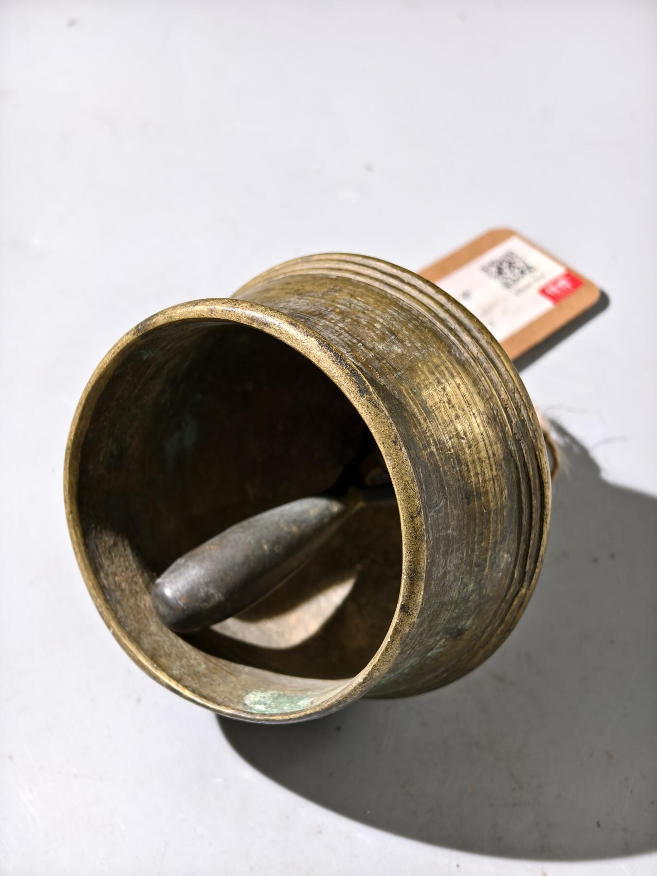 九期新疆小崔一丝路币杂件工艺品徽章拍卖 少数民族地区铜器