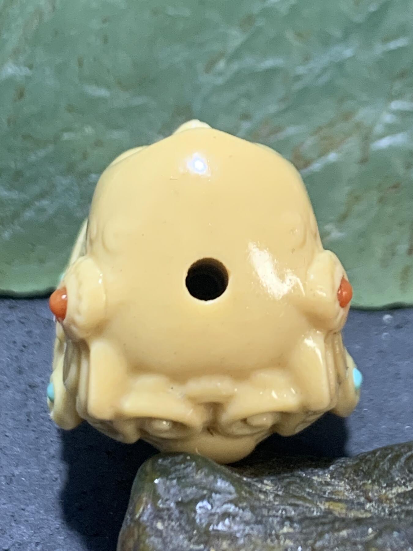 精美高玉化金膏玉雕刻大黑天黄财神珠一个，