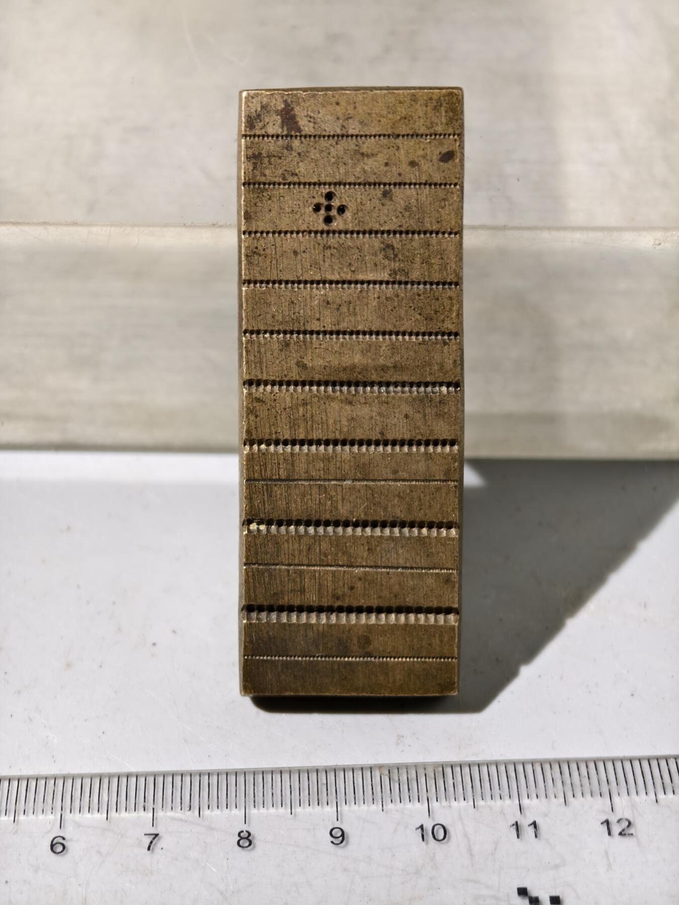 九期新疆小崔一丝路币杂件工艺品徽章拍卖 少数民族地区金银饰品打制铜模具