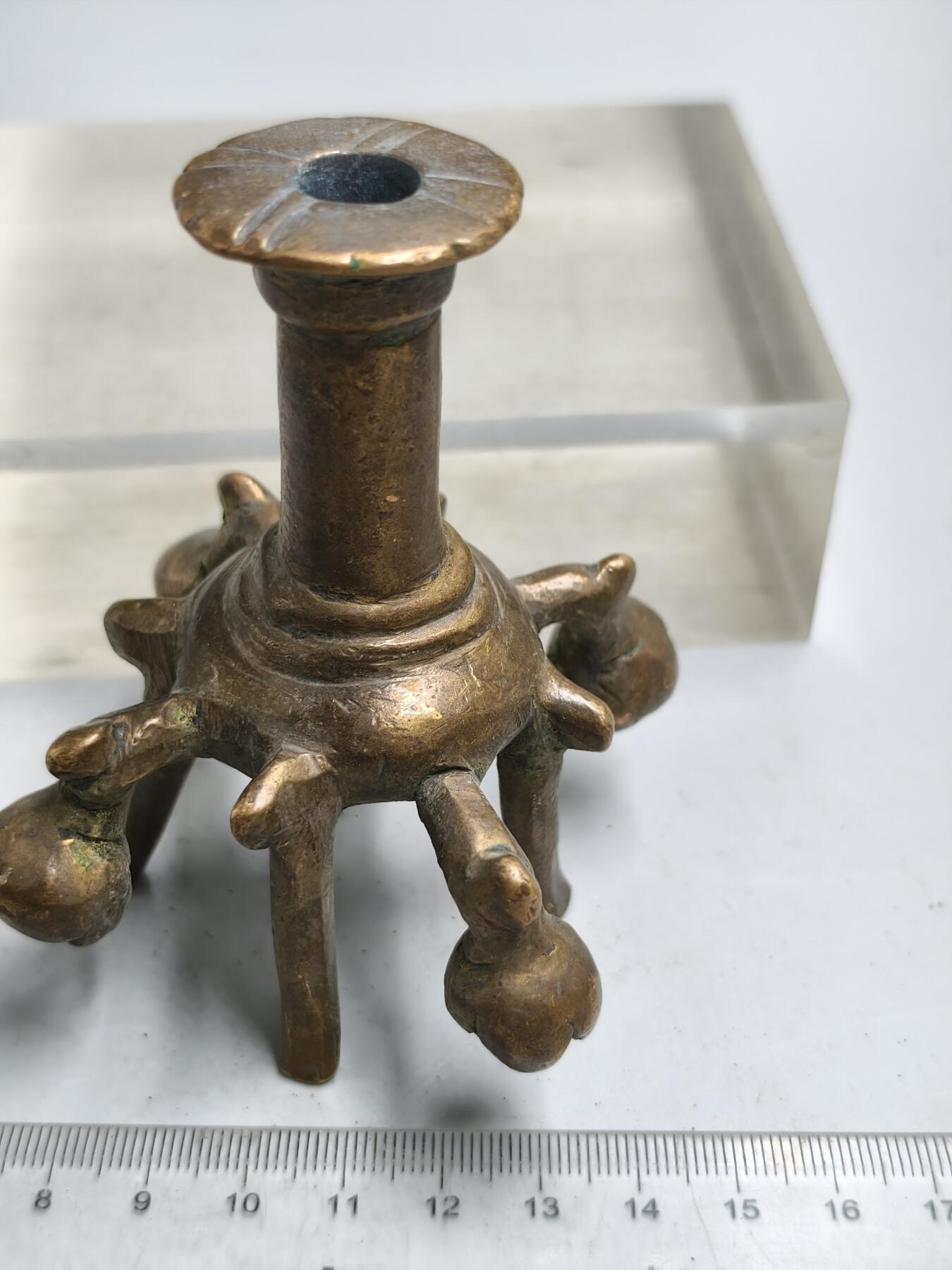 九期新疆小崔一丝路币杂件工艺品徽章拍卖 少数民族地区铜器