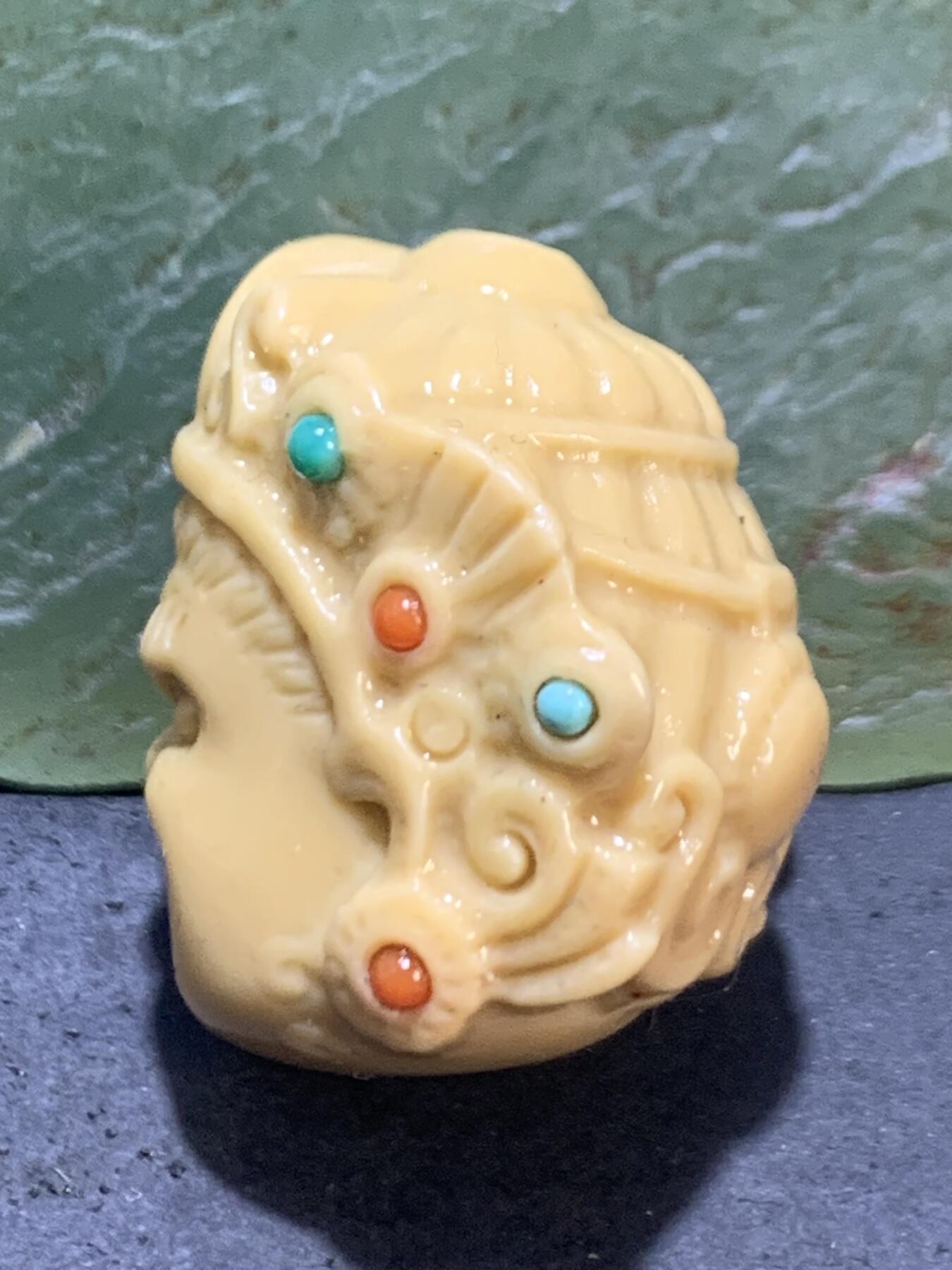 精美高玉化金膏玉雕刻大黑天黄财神珠一个，