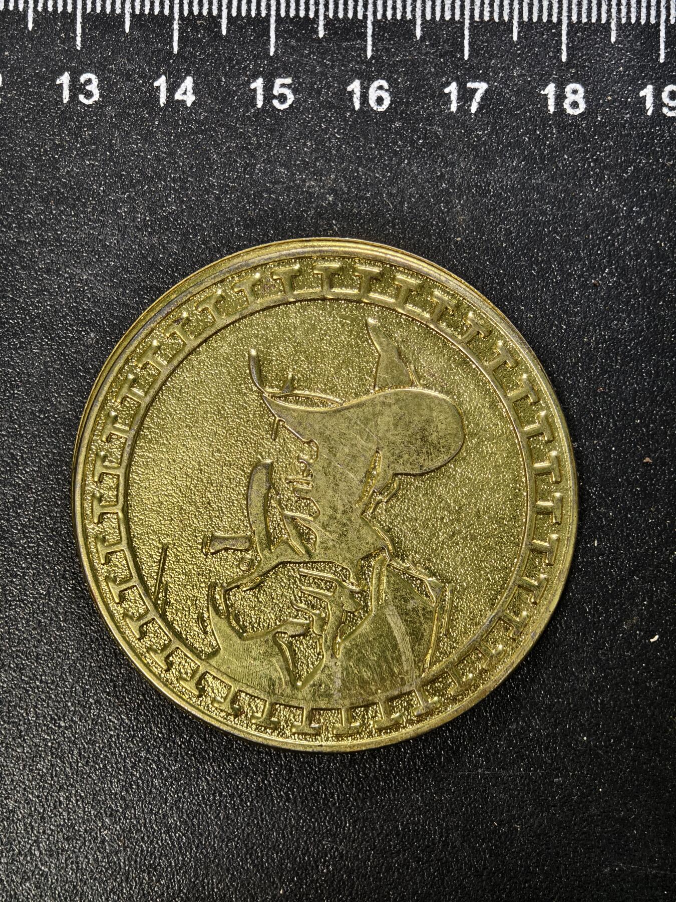 九期新疆小崔一丝路币杂件工艺品徽章拍卖 纪念章