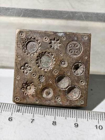 九期新疆小崔一丝路币杂件工艺品徽章拍卖 - 少数民族地区金银饰品打制铜模具