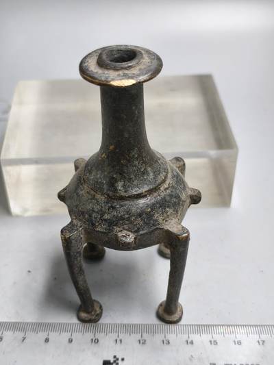 九期新疆小崔一丝路币杂件工艺品徽章拍卖 - 铜香插