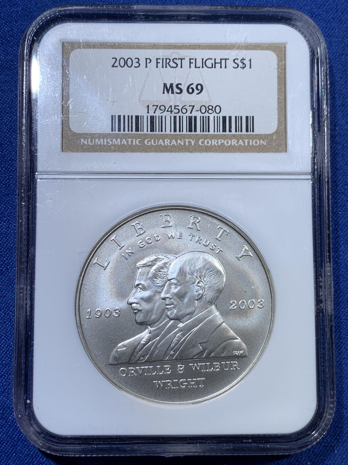 《竞宝斋》第313场 周日，周一 2场连拍 （全场包邮） NGC MS69 美国2003年P版飞行1美元大银币