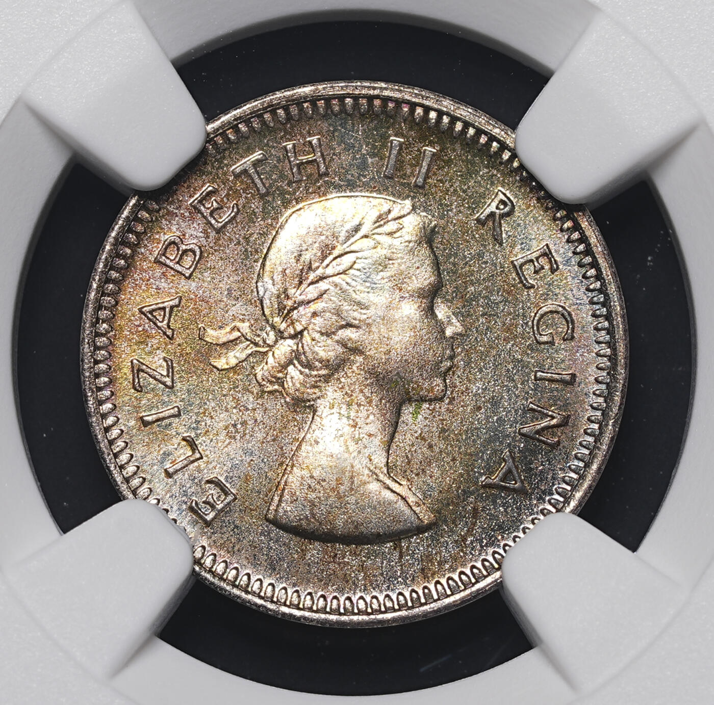 修遠堂世界钱币第四十二期 全场包邮 NGC PF66 1956年南非3便士精制银币 仅铸造1700枚 五彩包浆