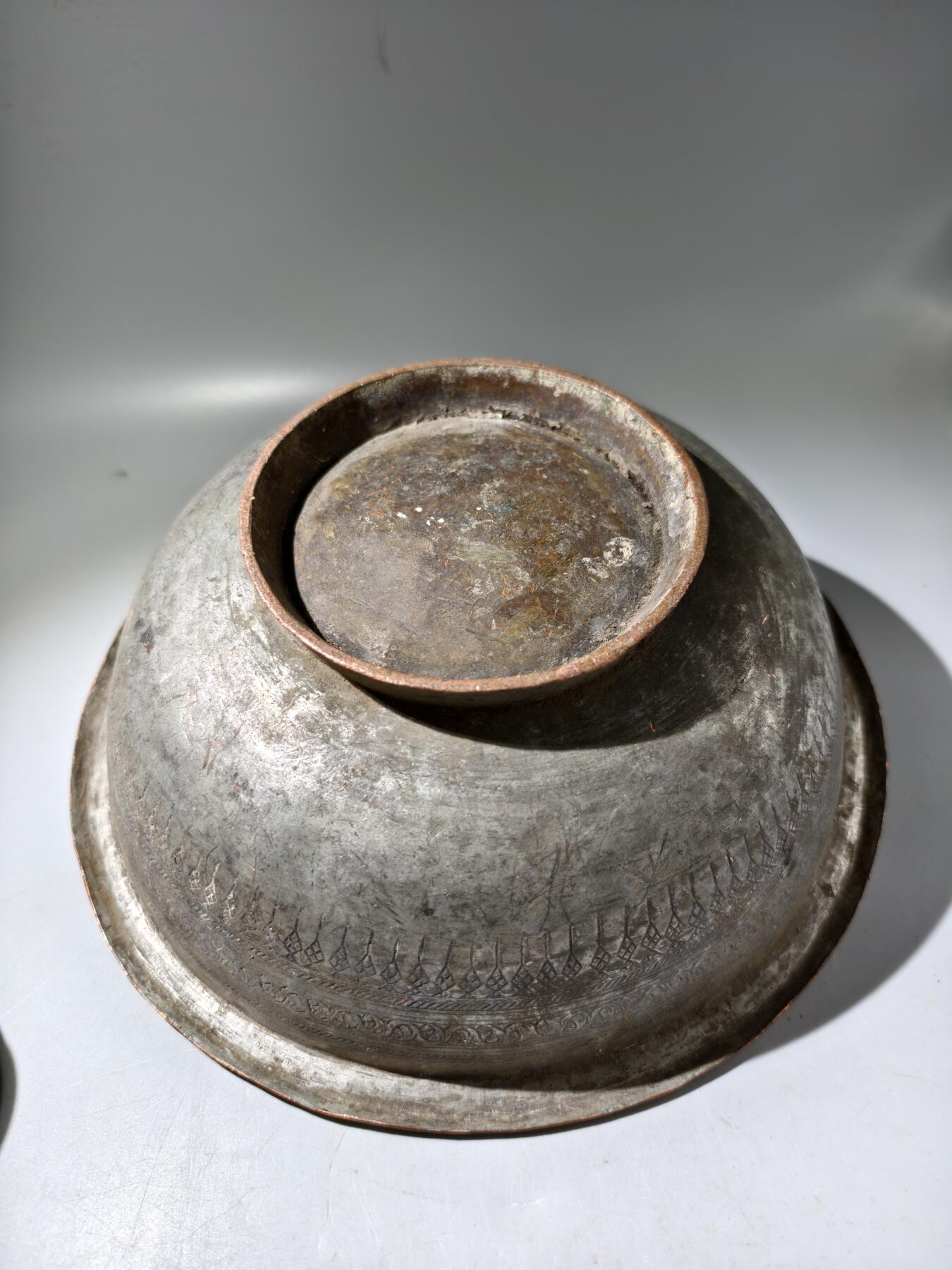 九期新疆小崔一丝路币杂件工艺品徽章拍卖 少数民族地区铜器