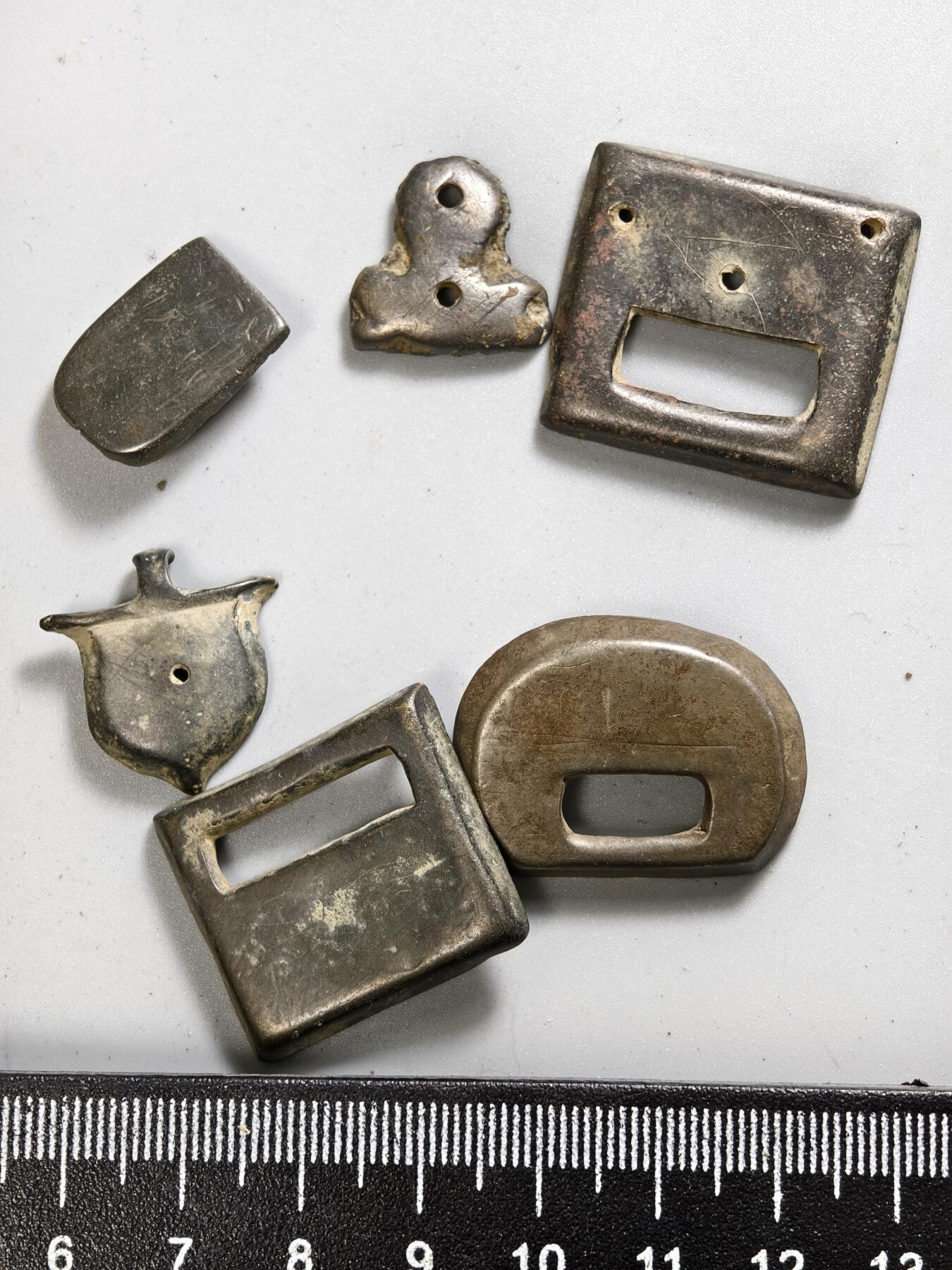 九期新疆小崔一丝路币杂件工艺品徽章拍卖 铜饰品