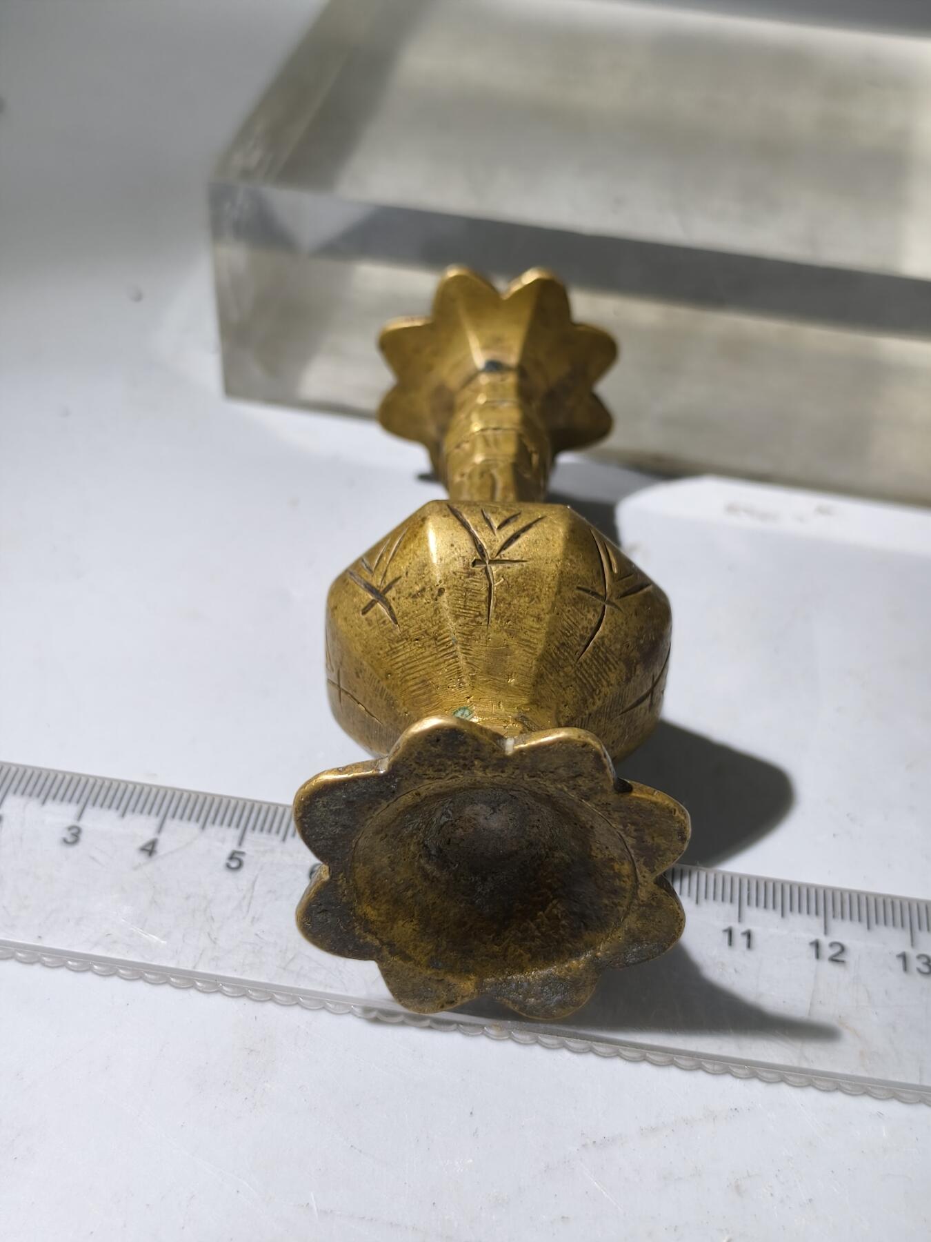 九期新疆小崔一丝路币杂件工艺品徽章拍卖 少数民族地区铜器