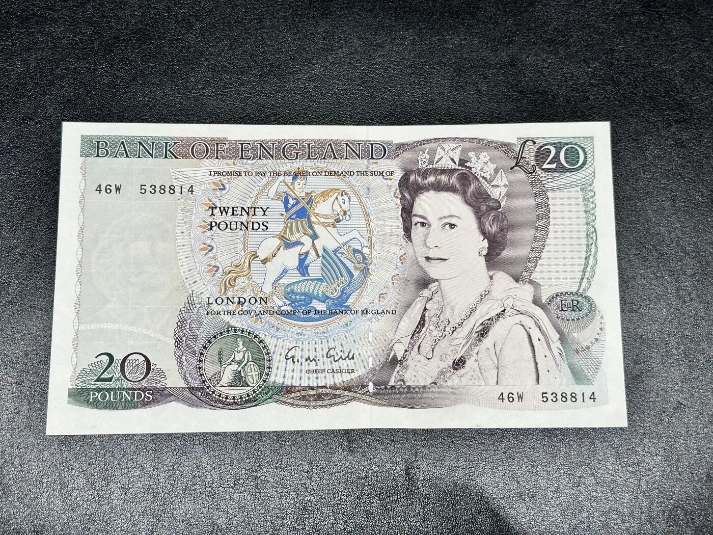 《外钞收藏家》第四百二十一期 英国D序列20镑 全新 边上有极轻微荧光反应