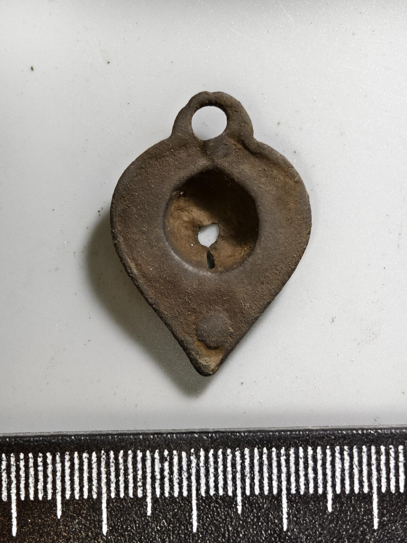 九期新疆小崔一丝路币杂件工艺品徽章拍卖 老铜护身符