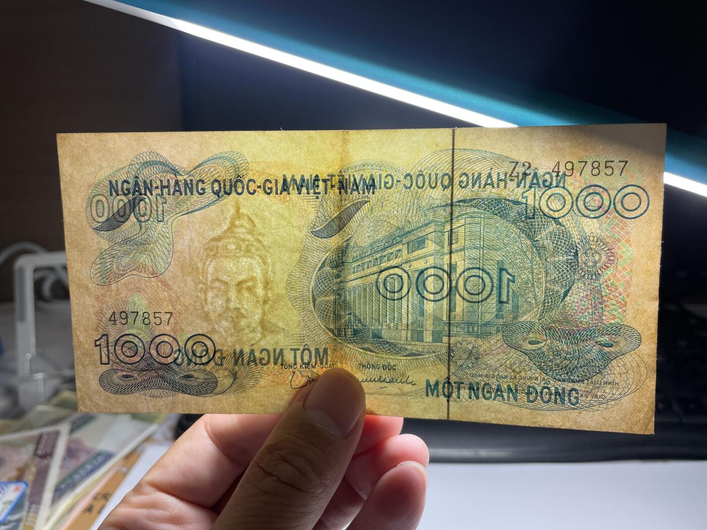 2024年集古藏今外币拍卖第十五期-第10场—（总第150拍-纸币专场），本期拍完结算一次，发货时间星期一，10.1国庆节休息七天，10.8号后继续新的一期拍卖。 南越南1000盾