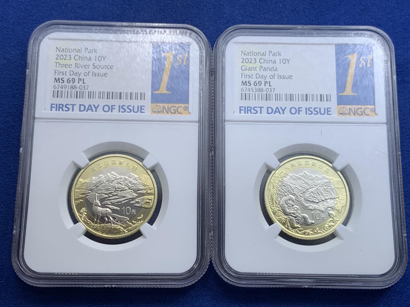 《竞宝斋》第313场 周日，周一 2场连拍 （全场包邮） 两枚一组 NGC MS69PL 中国2023年三江源+大熊猫国家公园10元双色纪念币