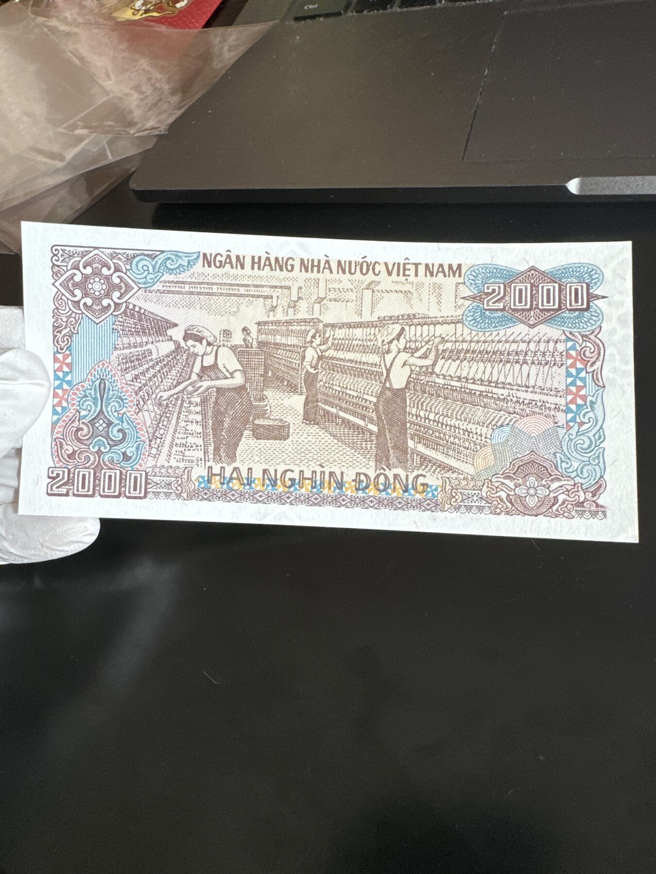 国庆假期快乐🎉正常打包1天发货哦～ 越南2000盾