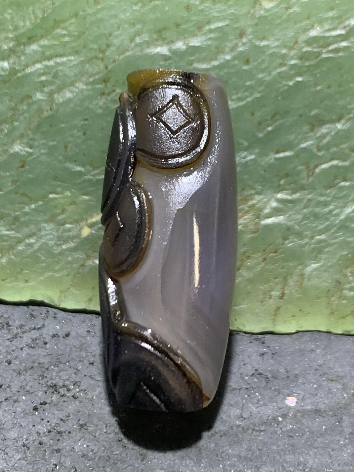 精美亚光高玉化巴西玛瑙手工俏色巧雕钱币桶珠一个！