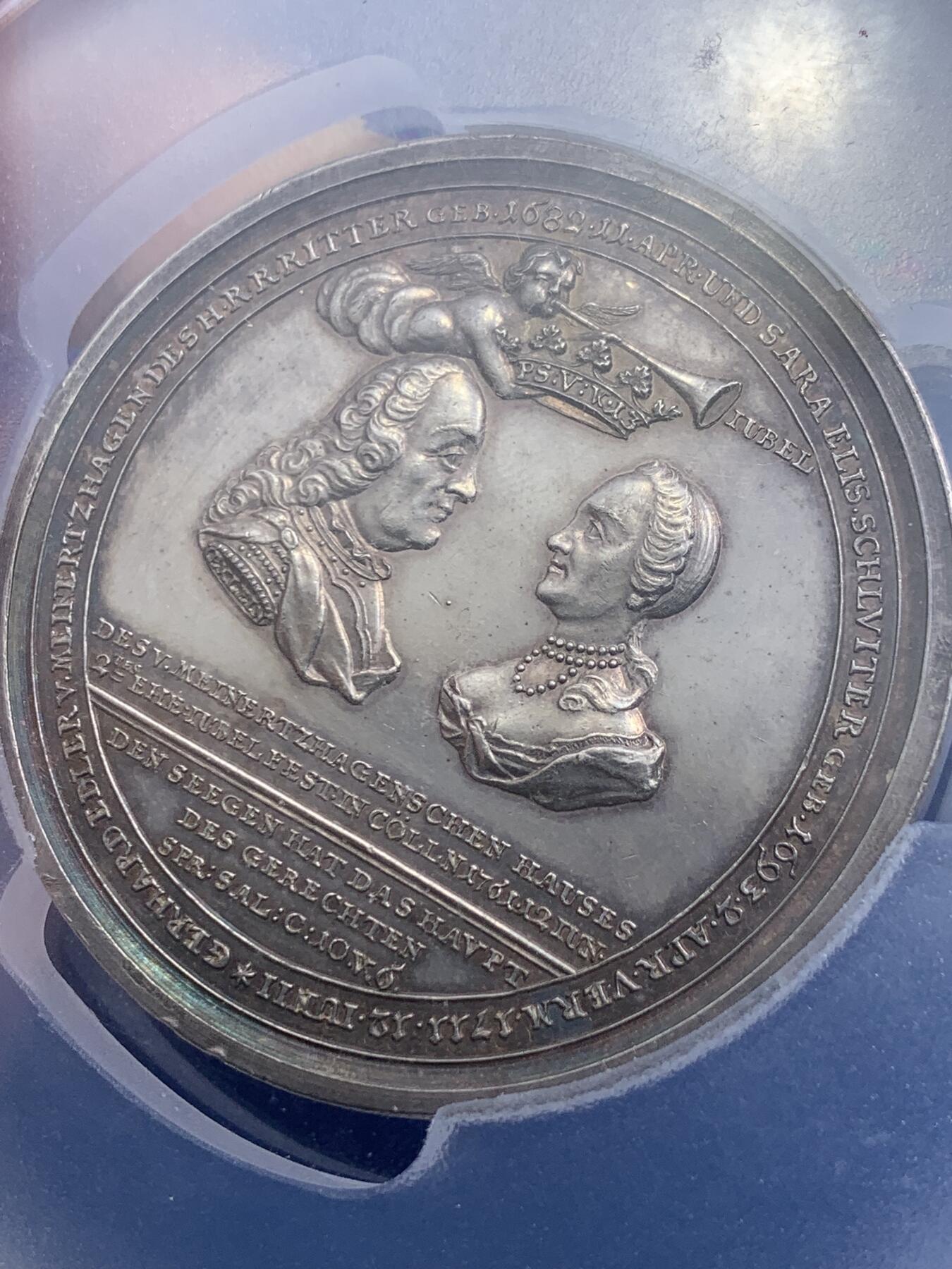 《竞宝斋》第313场 周日，周一 2场连拍 （全场包邮） PCGS SP61 德国 1761 迈纳茨哈根与施卢伊特 金婚纪念大银章 雕刻大师厄克斯林作品 极其稀少的品种