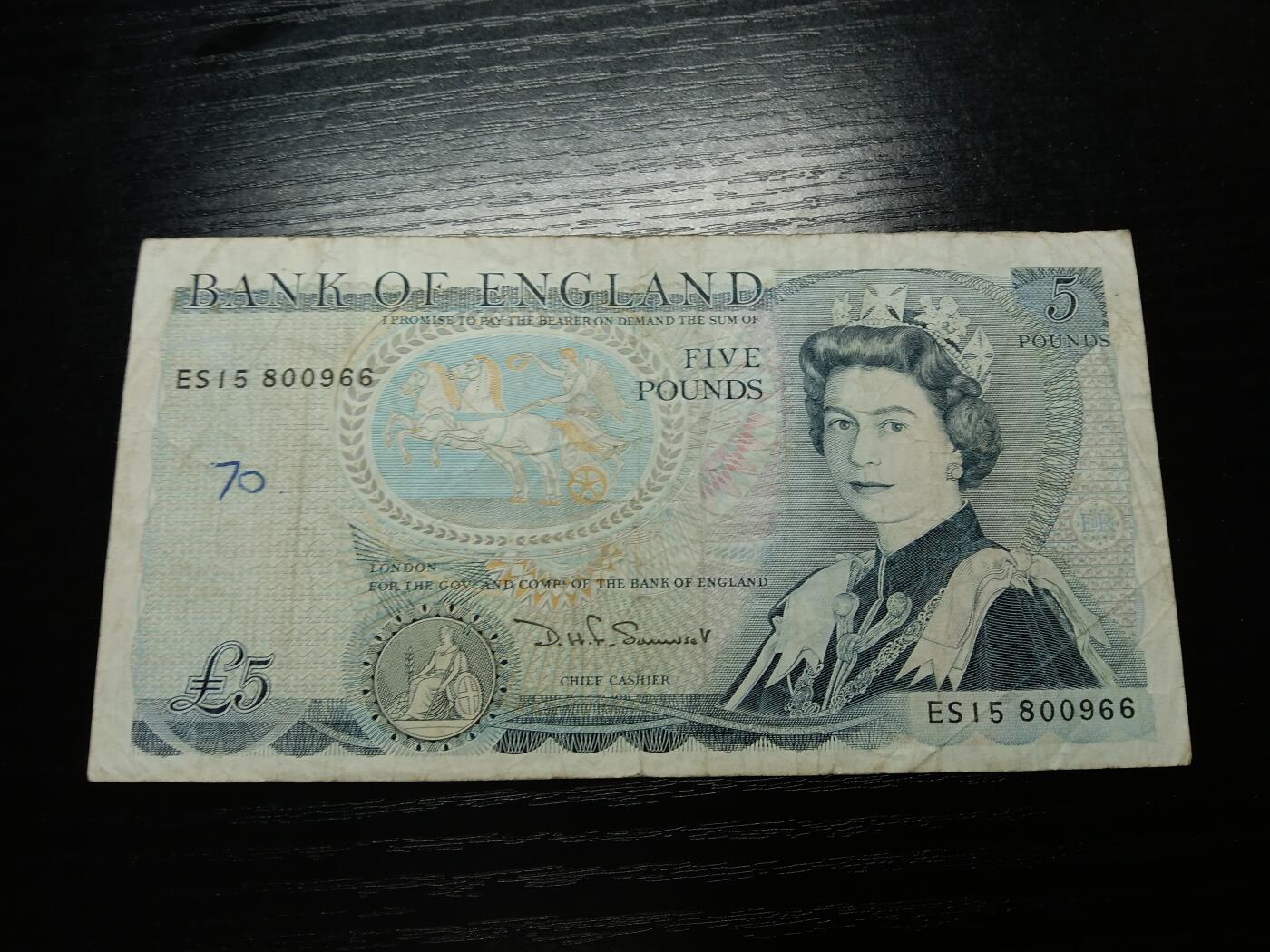 博彦收藏10月10日晚上8点 钱币专场 英国女皇5镑流通品