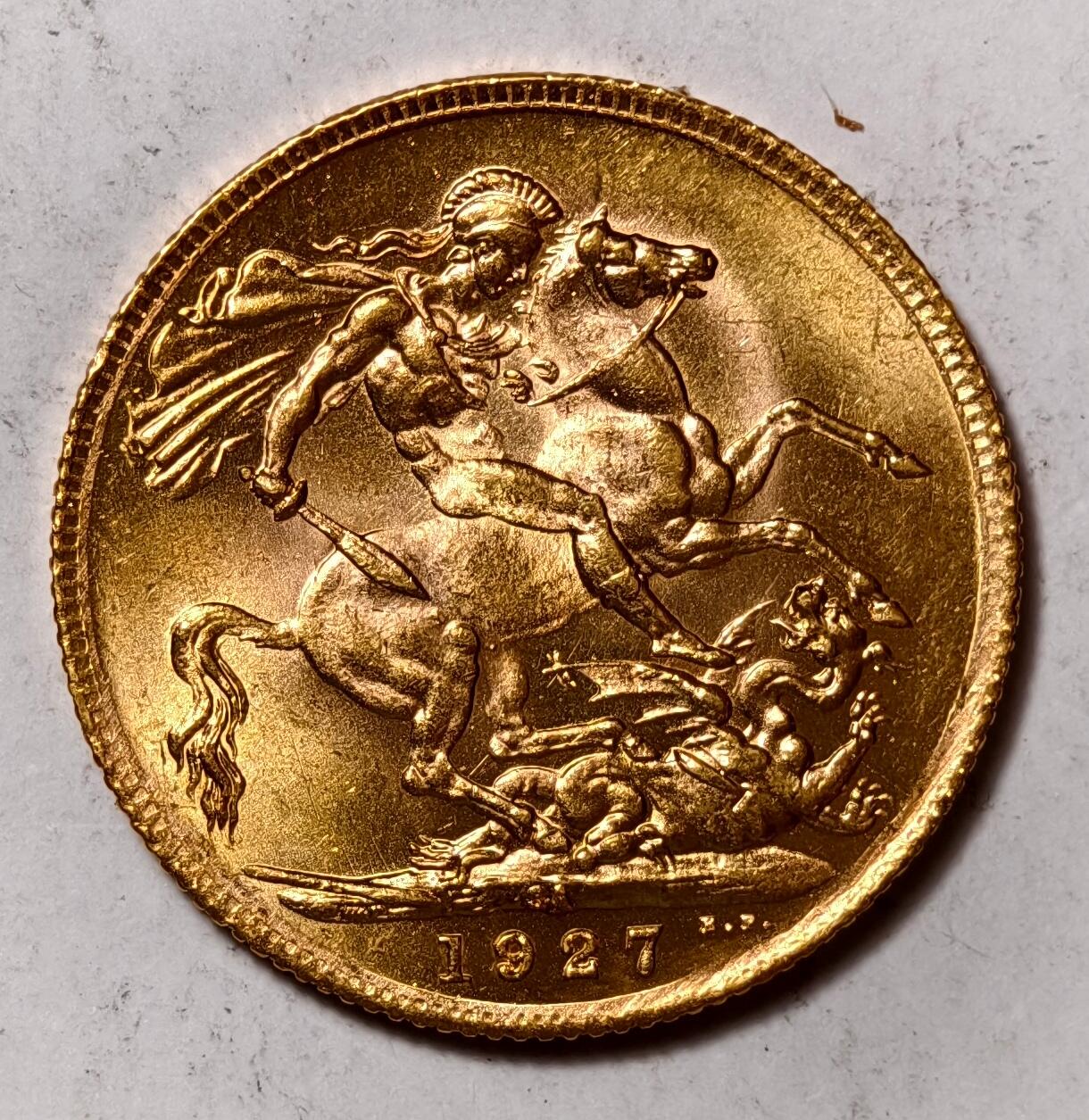 紫瑗钱币——第492期 南非 1927年 乔治五世 马剑 1索维林(磅) 8克 0.917金 UNC