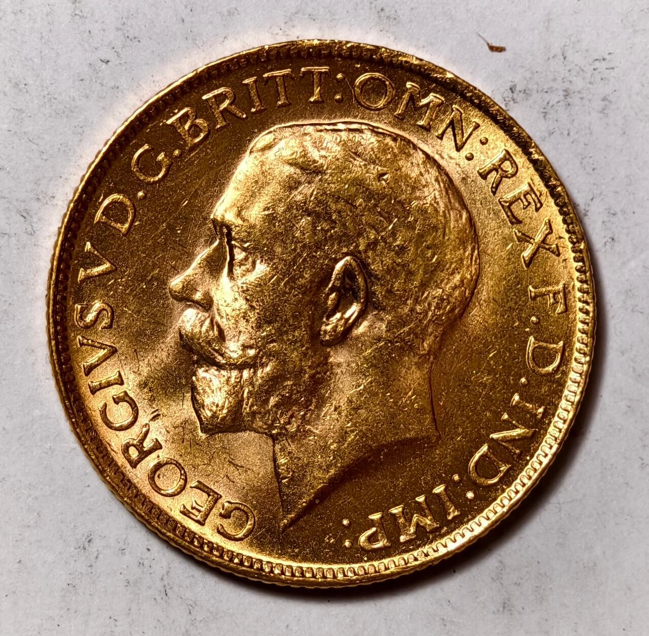 紫瑗钱币——第492期 南非 1927年 乔治五世 马剑 1索维林(磅) 8克 0.917金 UNC