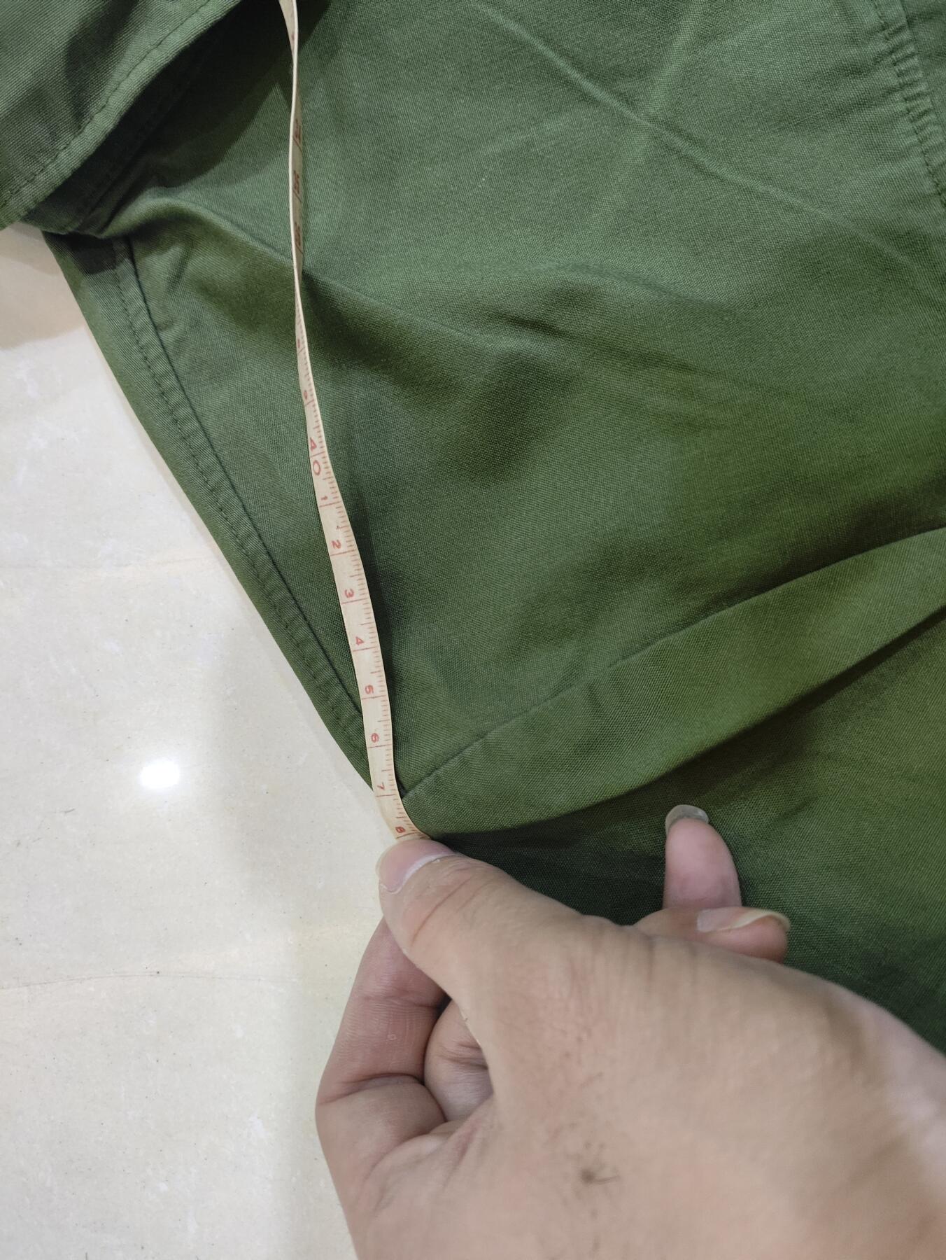 仁孝堂徽章红藏拍卖(第七场) 喜迎国庆 绿色四兜上衣 尺码如图 挺大的 65