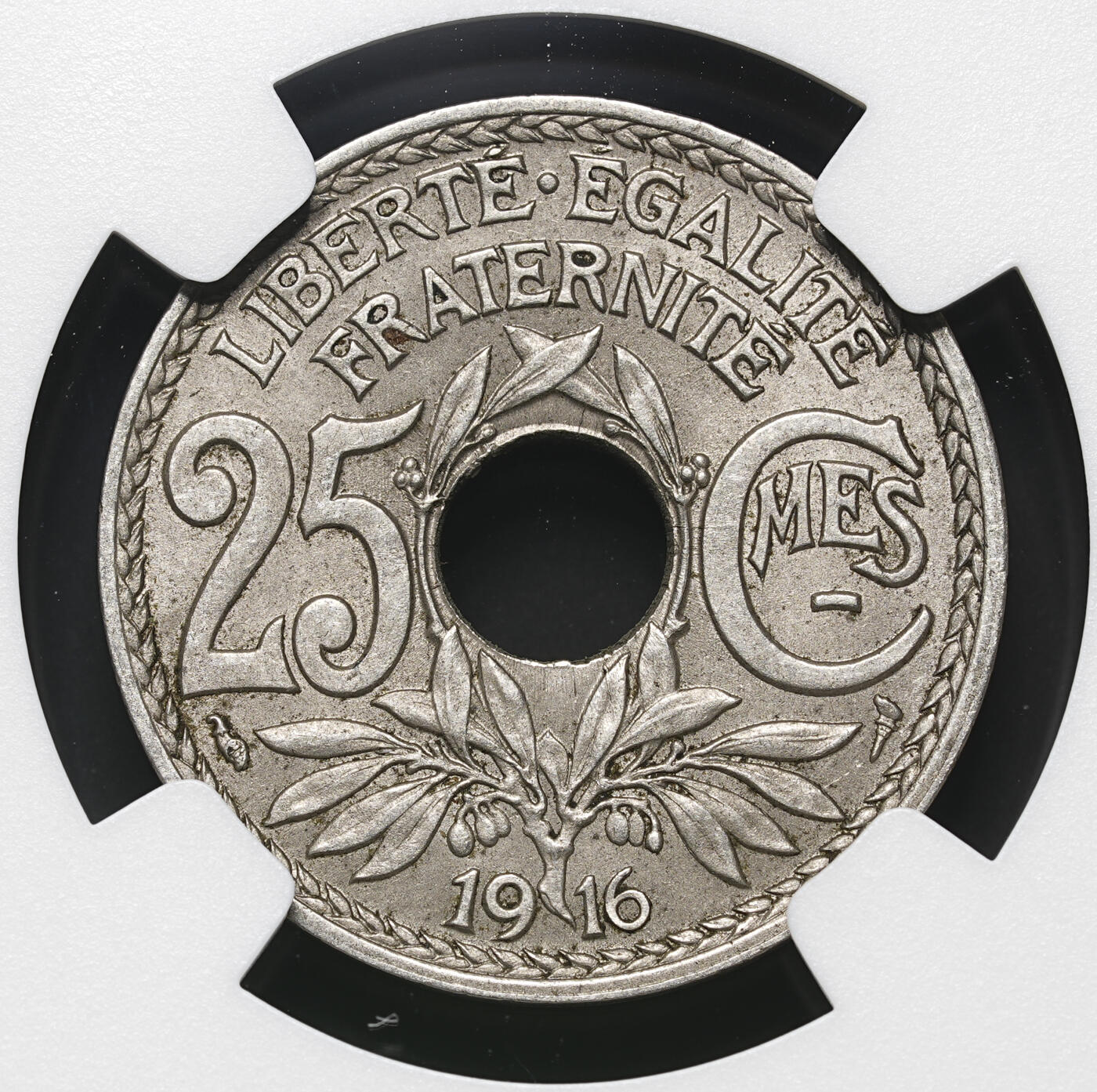 修遠堂世界钱币第四十二期 全场包邮 稀少年份特年 NGC MS62 1916年法国中孔25分 仅铸造10万枚