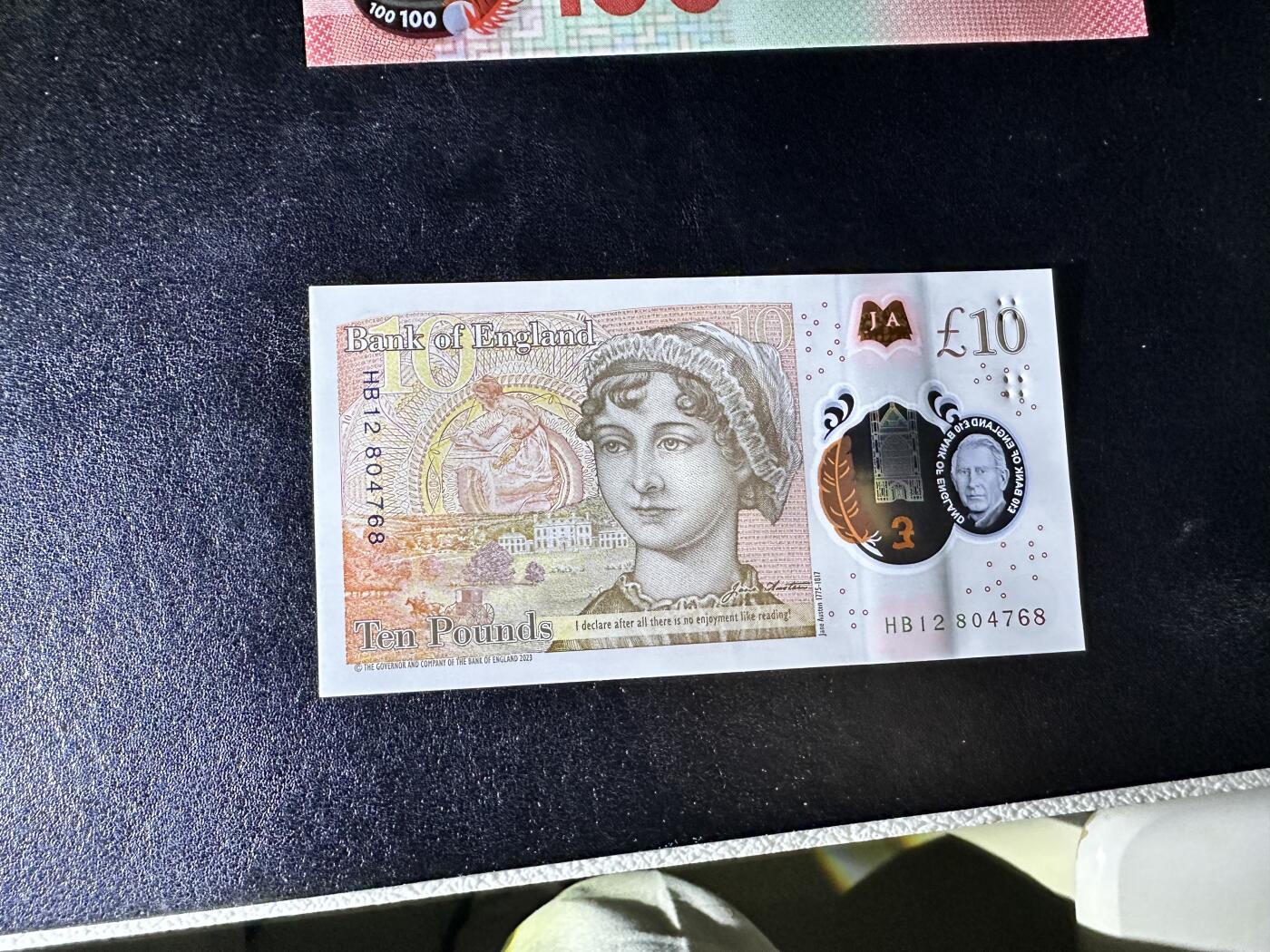 《外钞收藏家》第四百二十三期（连拍场） 2023年最新版英国10镑 全新UNC