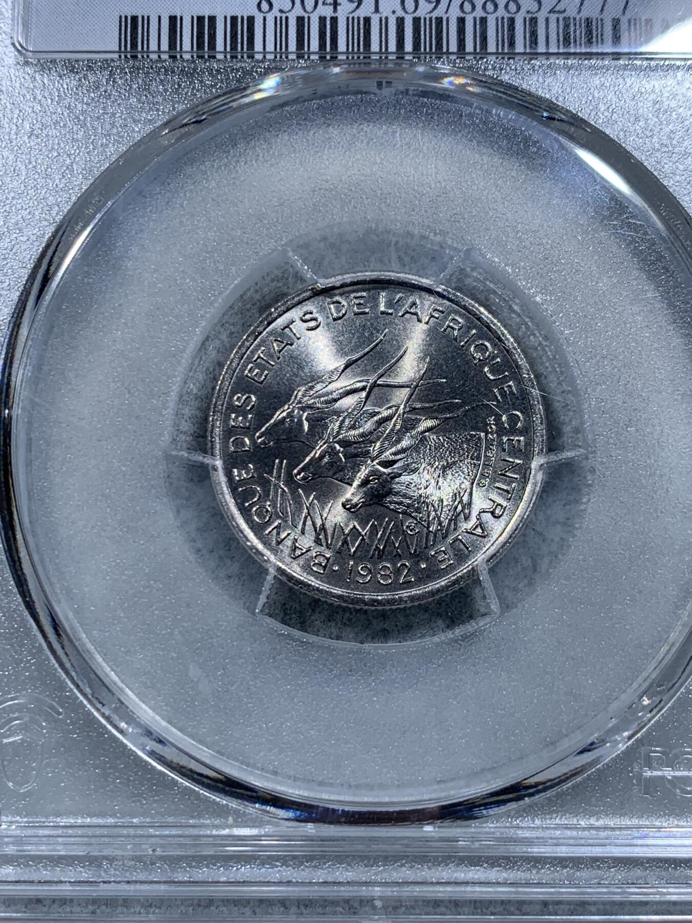《竞宝斋》第314场 周日，周一，周二  3场连拍 （全场包邮） PCGS MS69 惊为天人的分数 冠军分！ 1982A中非50法郎 69分就不用多说了 两面转光 近乎完美 绝对值得收藏！